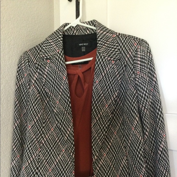 Nine West suit size 6 (burnt orange shell incl.) - Picture 2 of 5